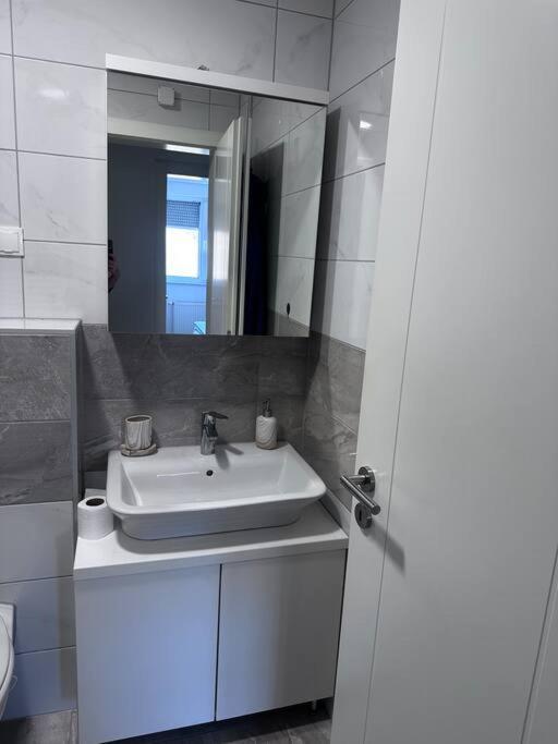 Apartman Pionirska Dolina SJJ Exterior foto