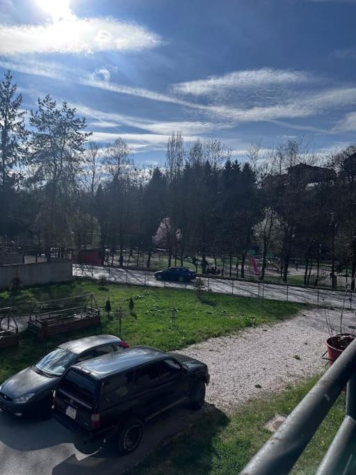 Apartman Pionirska Dolina SJJ Exterior foto