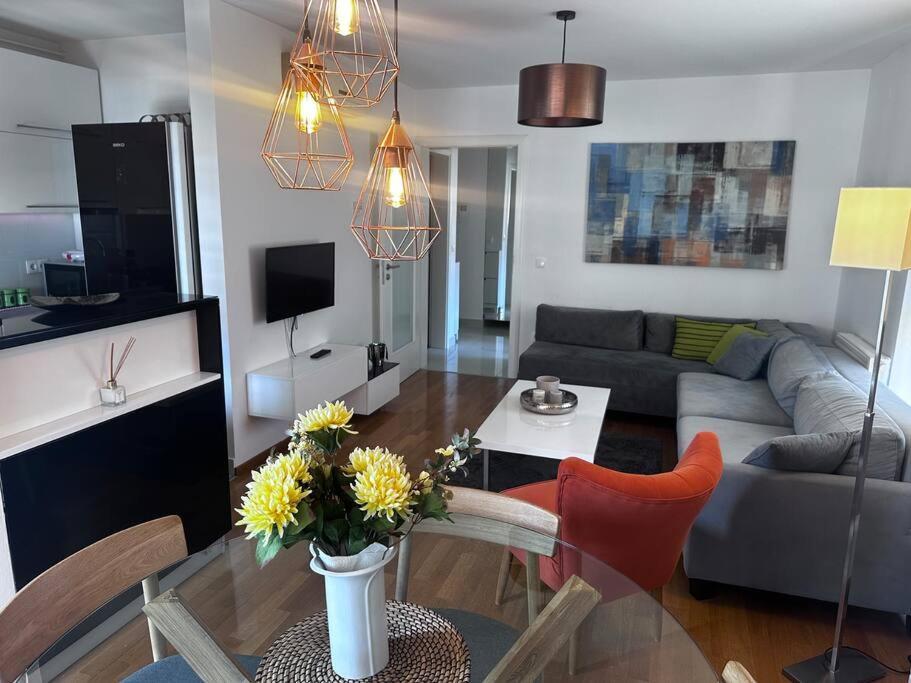 Apartman Pionirska Dolina SJJ Exterior foto